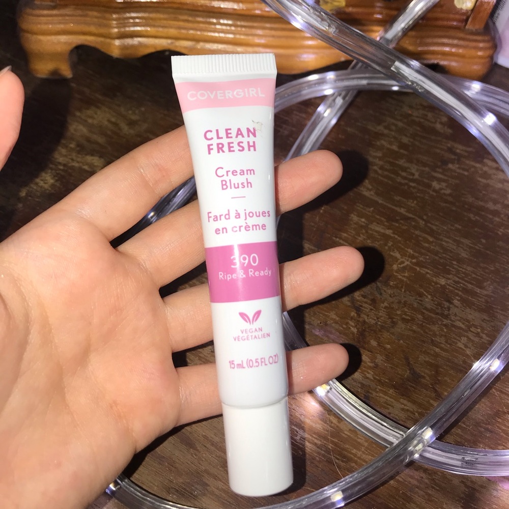 🌺CREAM BLUSH by “COVERGIRL”